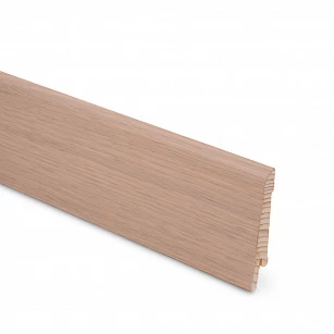 Плинтус шпонированный Lab Arte Oak White 70х15х2500 в интерьере