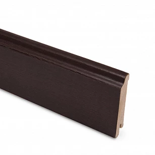Плинтус шпонированный Lab Arte Oak Venge 80х15х2500 в интерьере